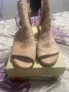 A.S.98 Beige Floral Cutout Open-Toe Heels sandals worn once